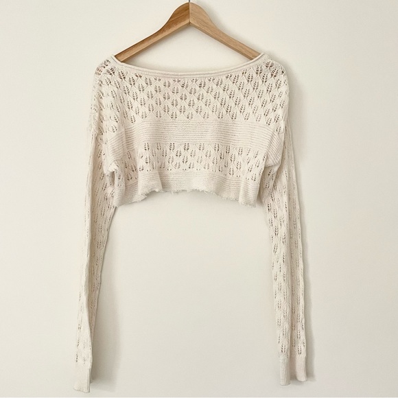 🌱2/$10 | DKNY Cropped Knit Sweater - Picture 3 of 4